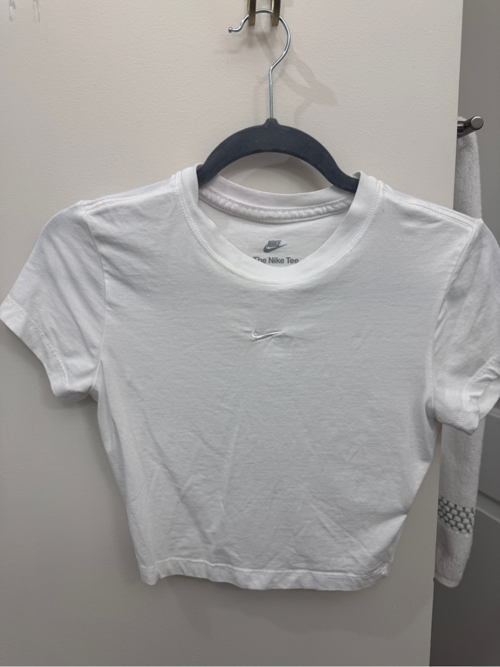 Nike Women’s White Cropped Crew Tee with Embroidered Swoosh